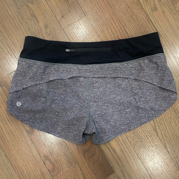 Lululemon Speed Up Short low rise 2.5” inseam size 8 - Picture 6 of 8